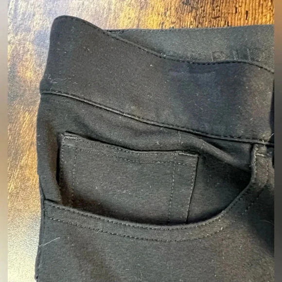 TORRID | ladies plus size knit cropped pants. Size: 22R - Picture 6 of 15